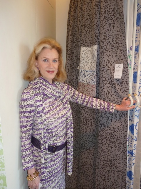 Tania Vartan showing Calligraphy