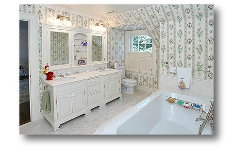 girls bath