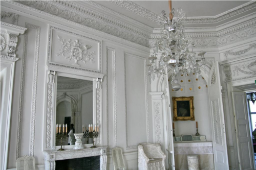 nieborow Palace poland via swanklighting