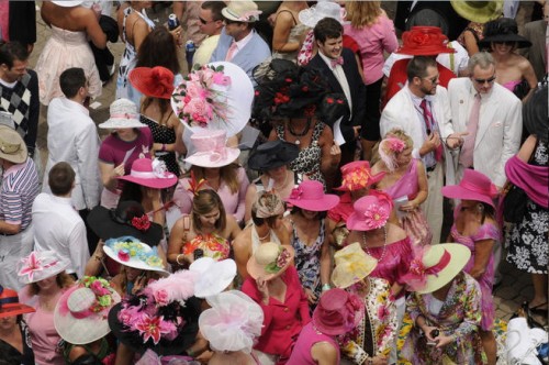 group of kentucky derby people