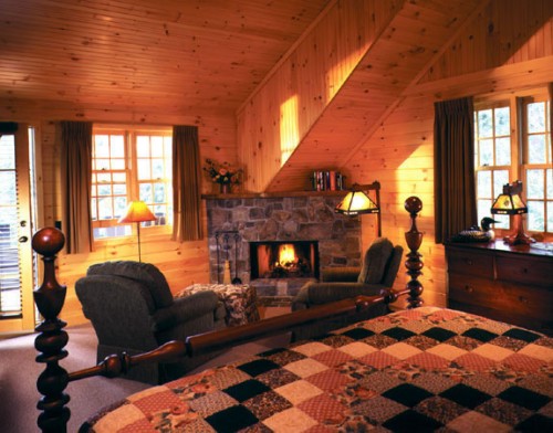 020_Lodge_Room