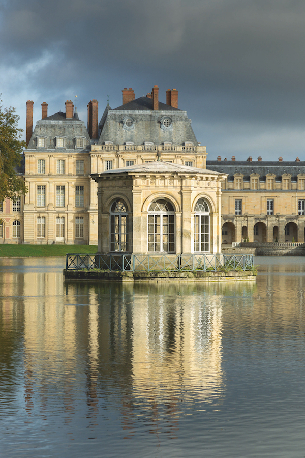 A Day at Château de Fontainebleau - the pond pavilion