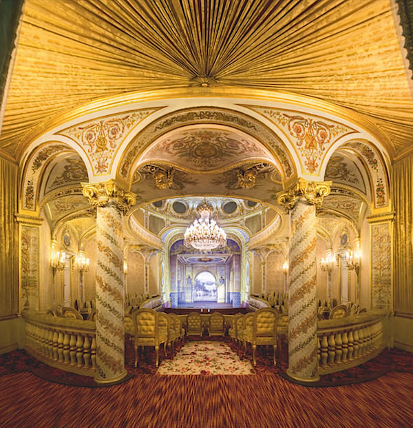 A Day at Château de Fontainebleau theater