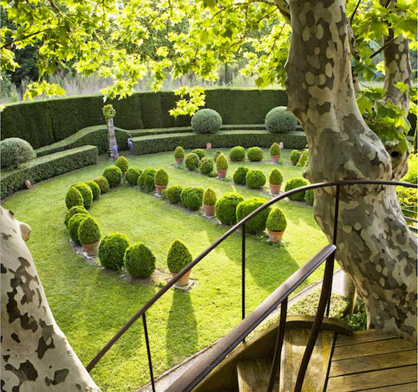 Paradise Found - Gardens of Enchantment by Clive Nichols, published by teNeues. Les Confines, Provence, France