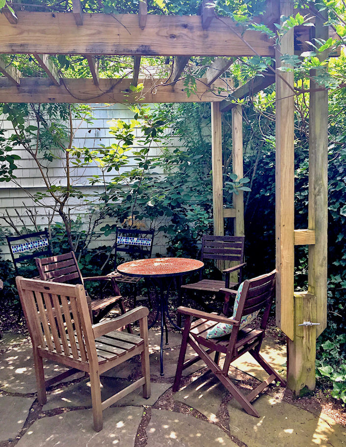 Handlebar Café Nantucket patio