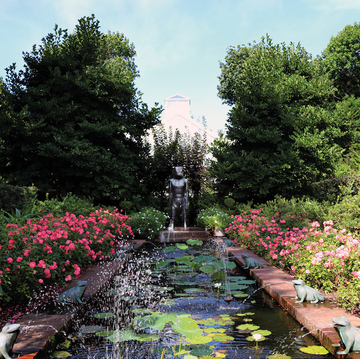 Lalanne sculptures in the garden of Peter Marino