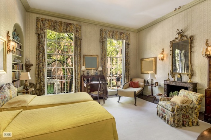 bedroom in Rockefeller NYC townhouse