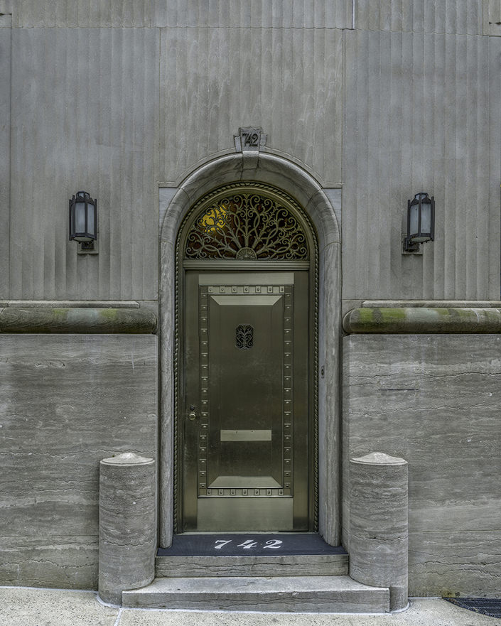 740 Park Avenue exterior detail, 2018. Photo by Rob Stephenson, courtesy of the photographer