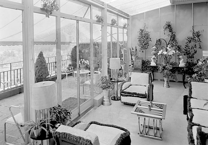 Rosario Candela designed Elizabeth Arden penthouse at 834 Fifth Avenue, looking north May 23, 1933. Photo by Samuel Gottscho. Museum of the City of New York, gift of Gottscho
