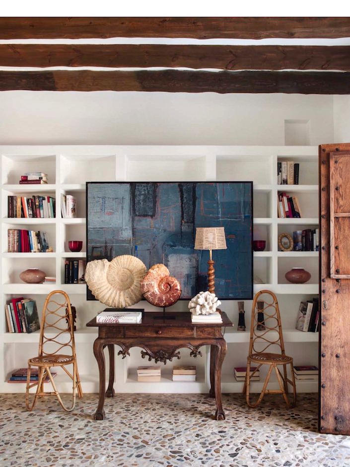 Entry at house on Mallorca, designed by Ramon Garcia Jurado, photo by Montse Garriga Grau for House & Garden UK 1