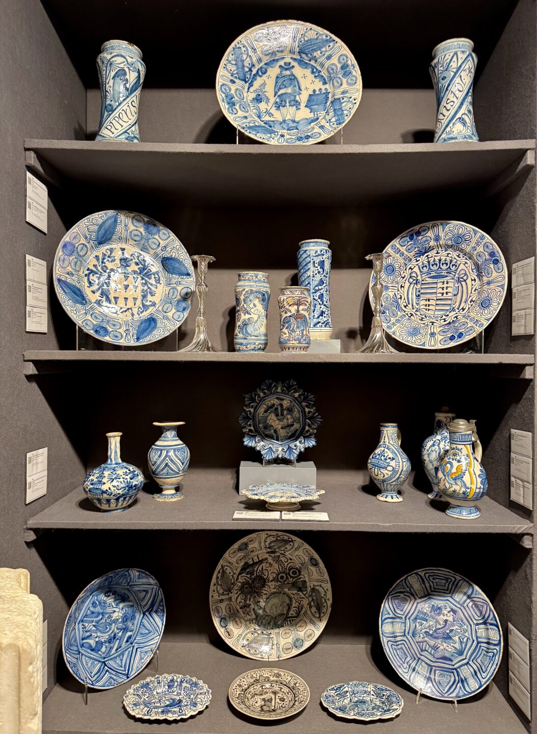 17th c. Portuguese faience at São Roque Antiques booth at the Winter Show via Quintessence