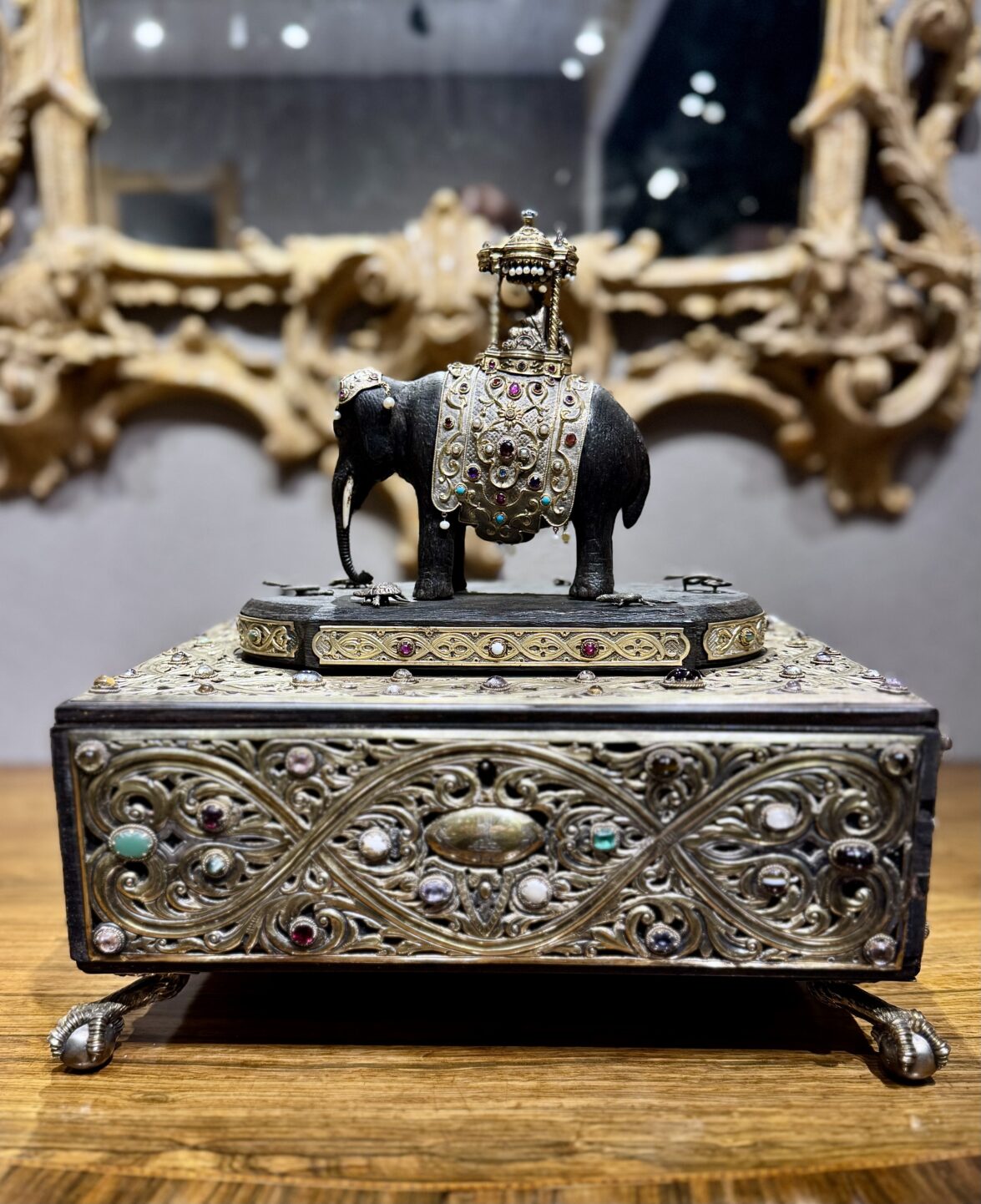 ebony presentation box from Clinton Howell at The Winter Show via Quintessence