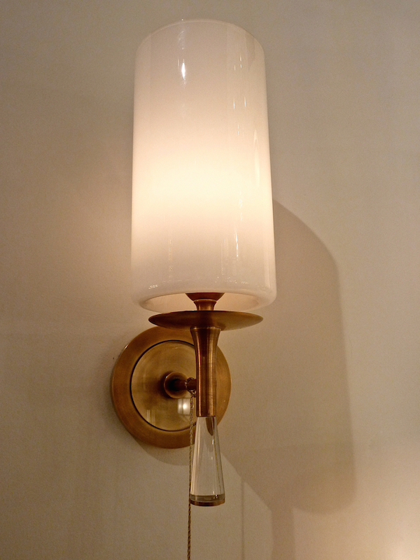 AERIN Drunmore sconce gold at high point