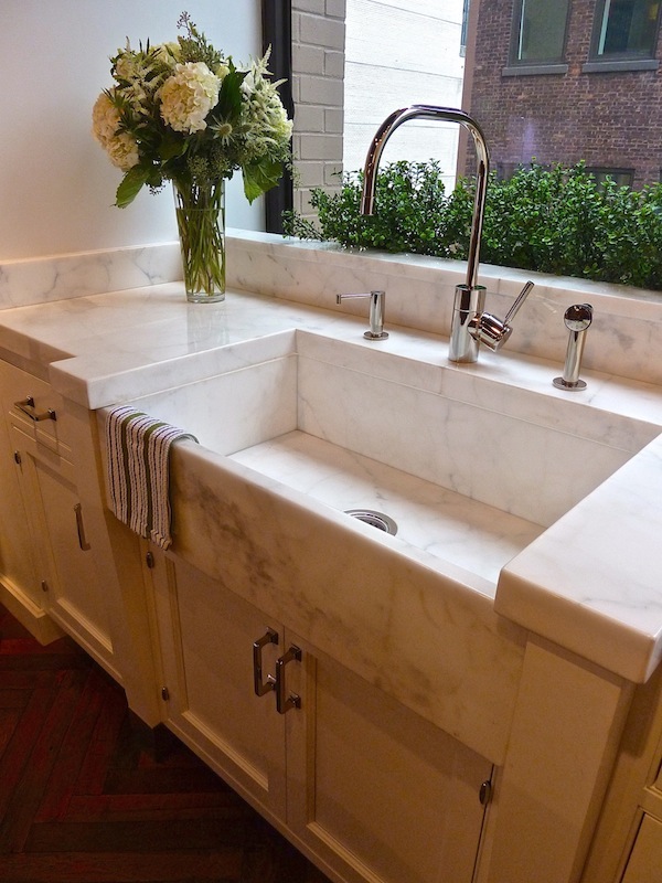 Allison Hennessy vignette at Bilotta Kitchens Art of the Table at Bilotta kitchens