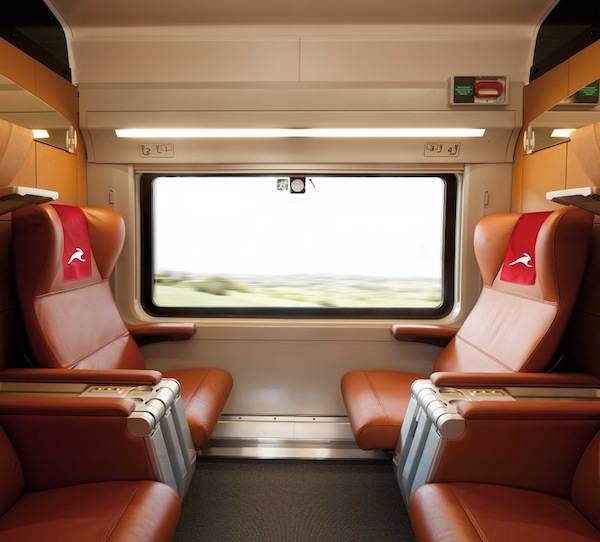 Ambiente-Club Italo new Italian train