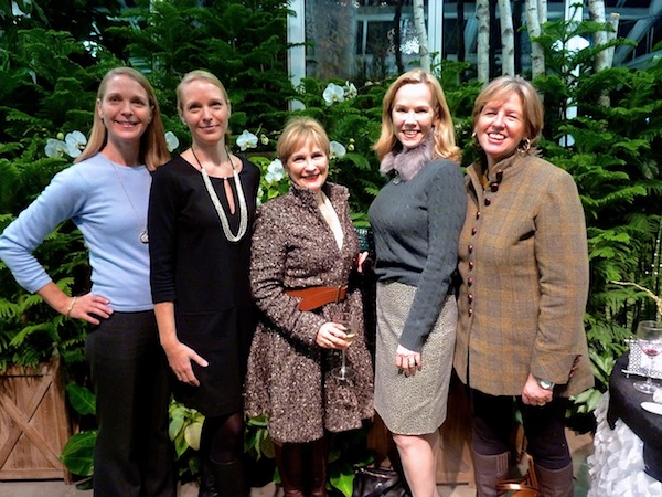 Connecticut Cottages and Gardens At Home for the Holidays