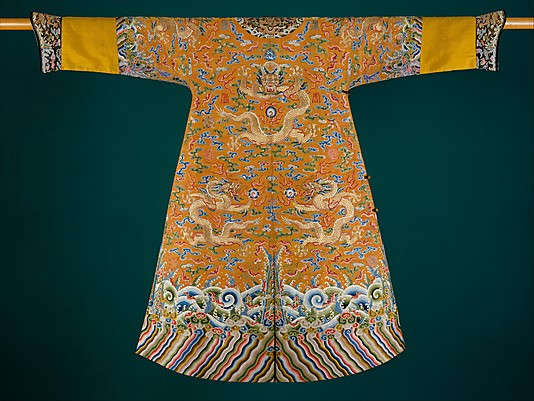 Qing dynasty silk dragon robe at the Metropolitan Museum (not currently on display) chinese new year