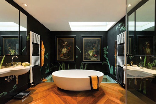 DeGournay_0001_copy de Gournay founder Claud Cecil Gurney's London bathroom