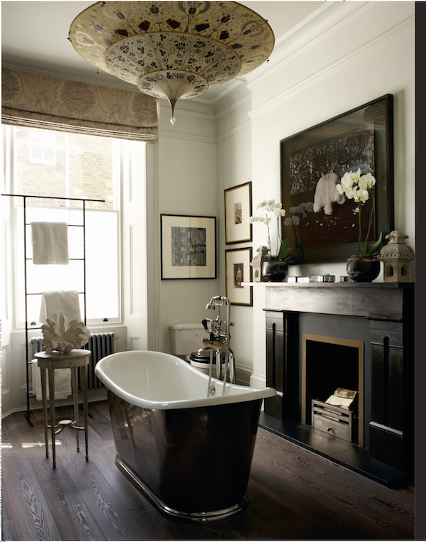 Spring design books | Hubert Zandberg bath in Decorate Fearlessly