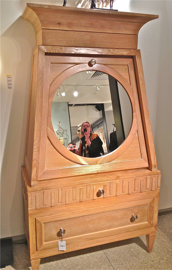 Global-Views-French-Key-secretary