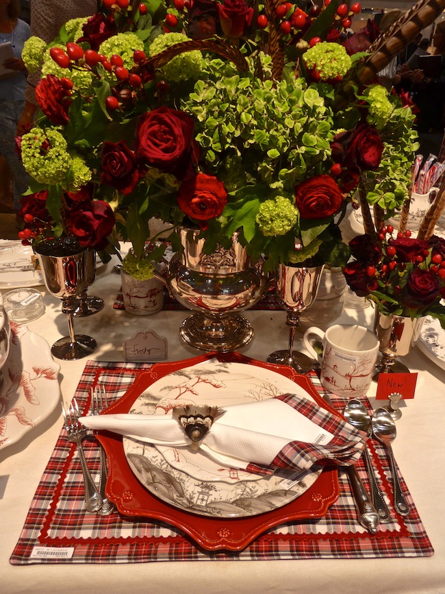 Juliska holiday placesetting with flowers