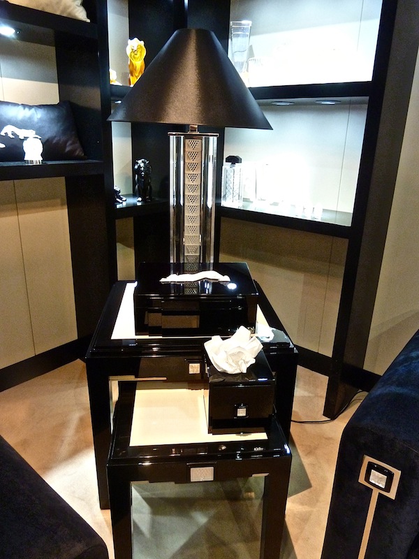 Lalique side table Lalique Maison