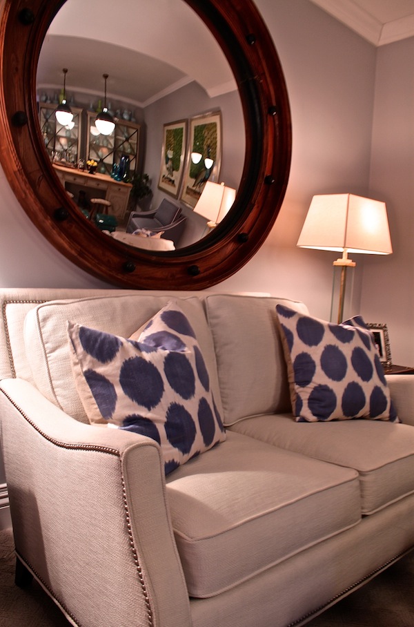 Libby Langdon Haynes loveseat 2012 Hampton Designer Showhouse
