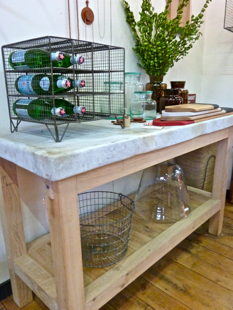Lostine table