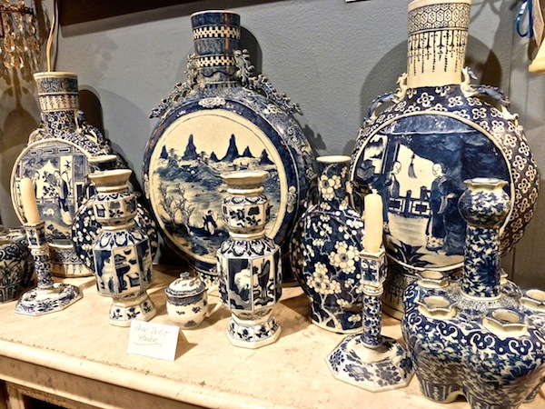 Lynda Willauer Antiques at the Avenue Arts and Antique show Avenue Antiques