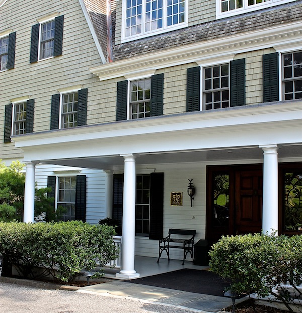 Mayflower Inn front view Mayflower