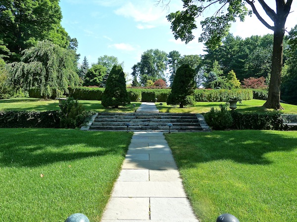 Mayflower Inn walk to spa Mayflower Inn