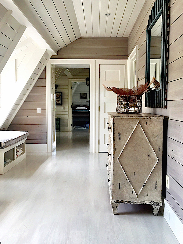 Nantucket house tour hall