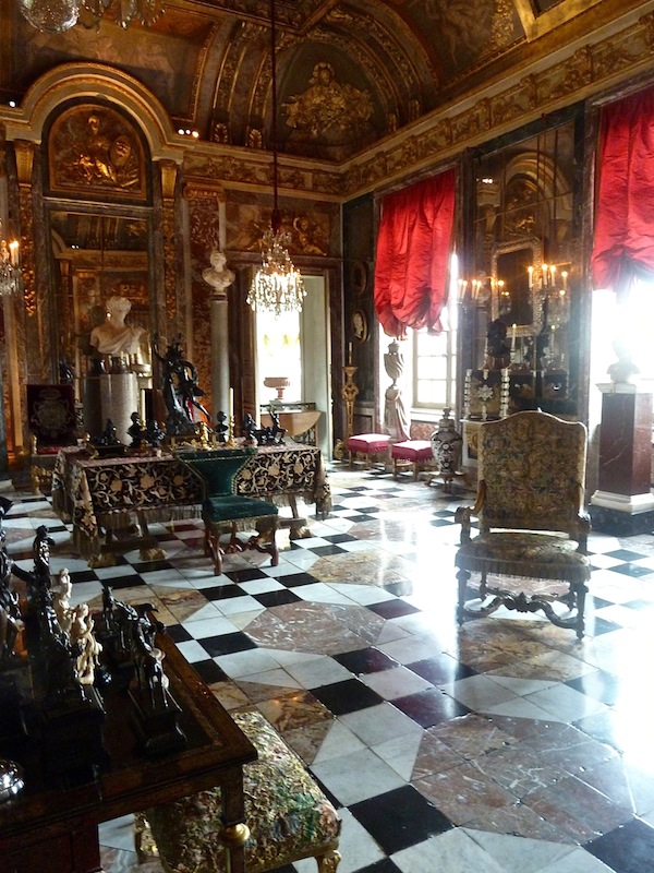 Hercules Salon at Champ de Bataille