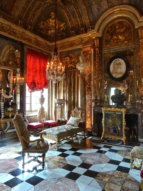 Hercules Salon at Champ de Bataille