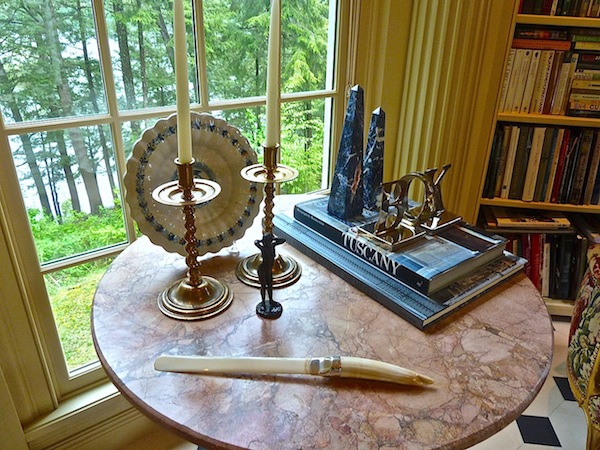 A vignette in Robert Couturier's Connecticut library couturier