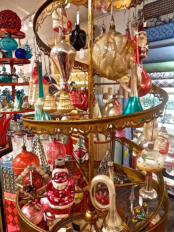 antique and artisan center holiday boutique