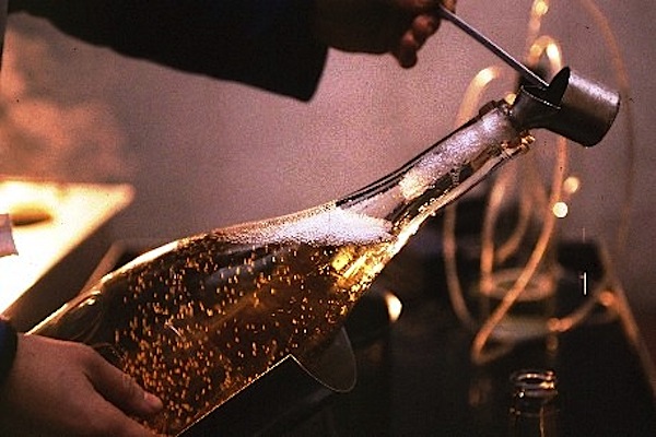 aging champagne quintessential guide to champagne