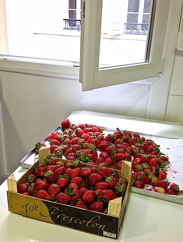 french strawberries what to do in paris
