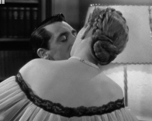 Joan Fontaine's hair in Suspicion