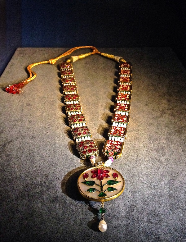 Cartier indian style necklace Cartier at the Grand Palais