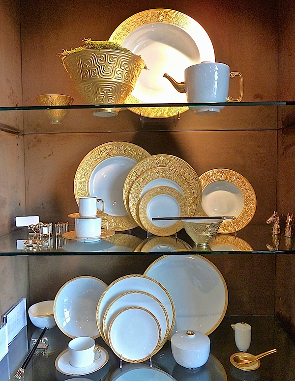 gold at tabletop market