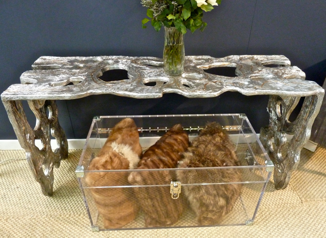 Serge de Troyer large trunk & console