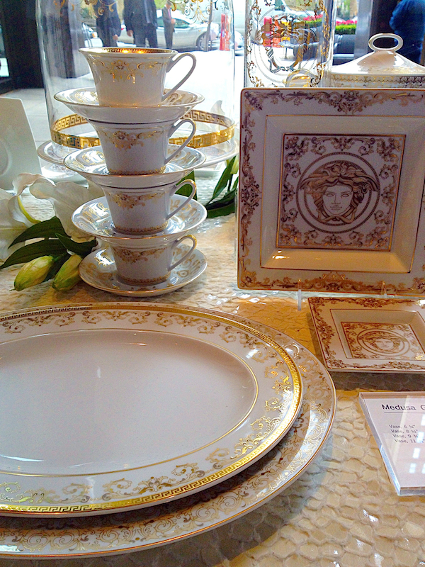 gold at tabletop market