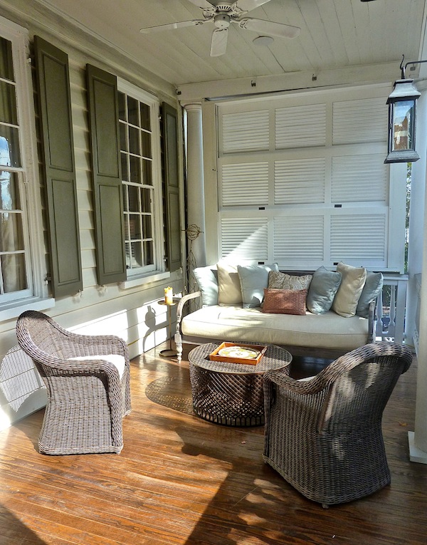 zero george veranda eating in charleston